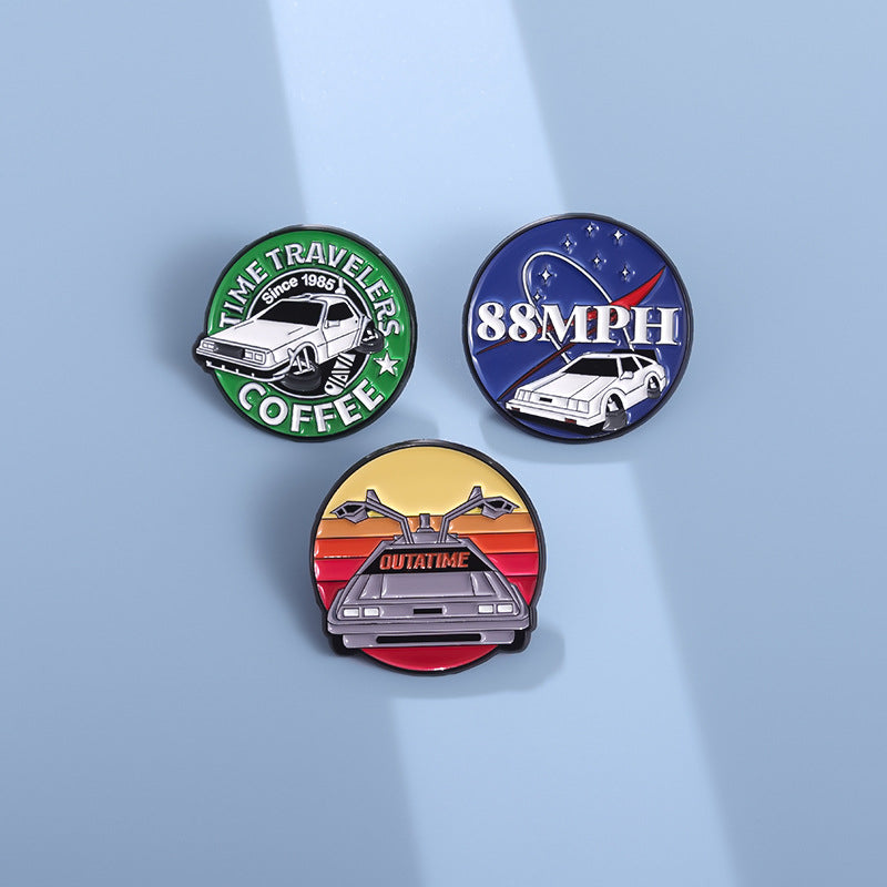 Round Retro Car Metal Pins