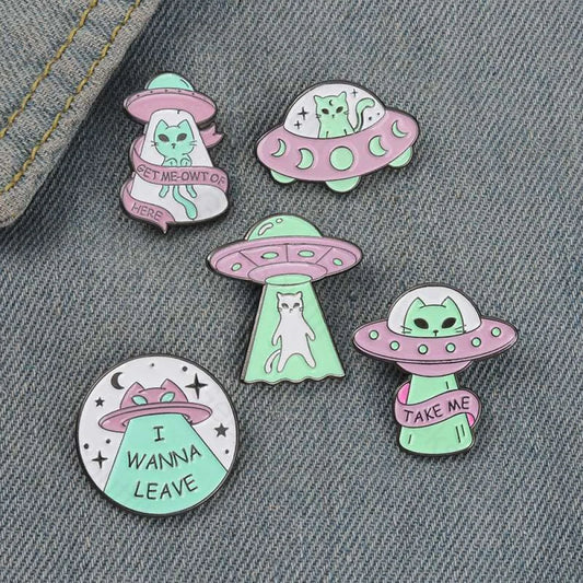 Alien Cats Enamel Pins - Geeksoutfit