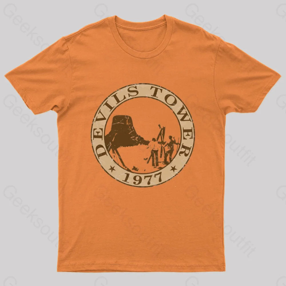 Devils Tower 1977 T-Shirt Orange / S