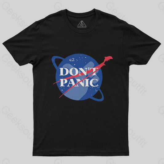 Don't Panic T-Shirt - Geeksoutfit