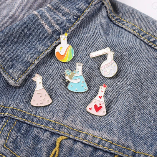 Flaskes Enamel Pins - Geeksoutfit