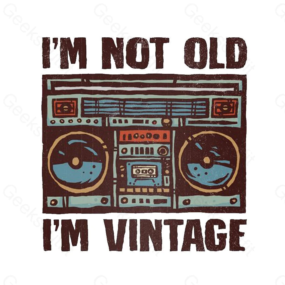 I Am Vintage T-Shirt - Geeksoutfit