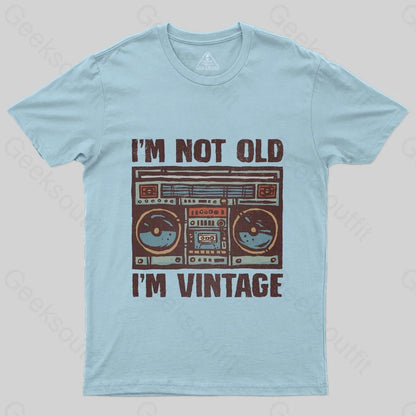 I Am Vintage T-Shirt - Geeksoutfit