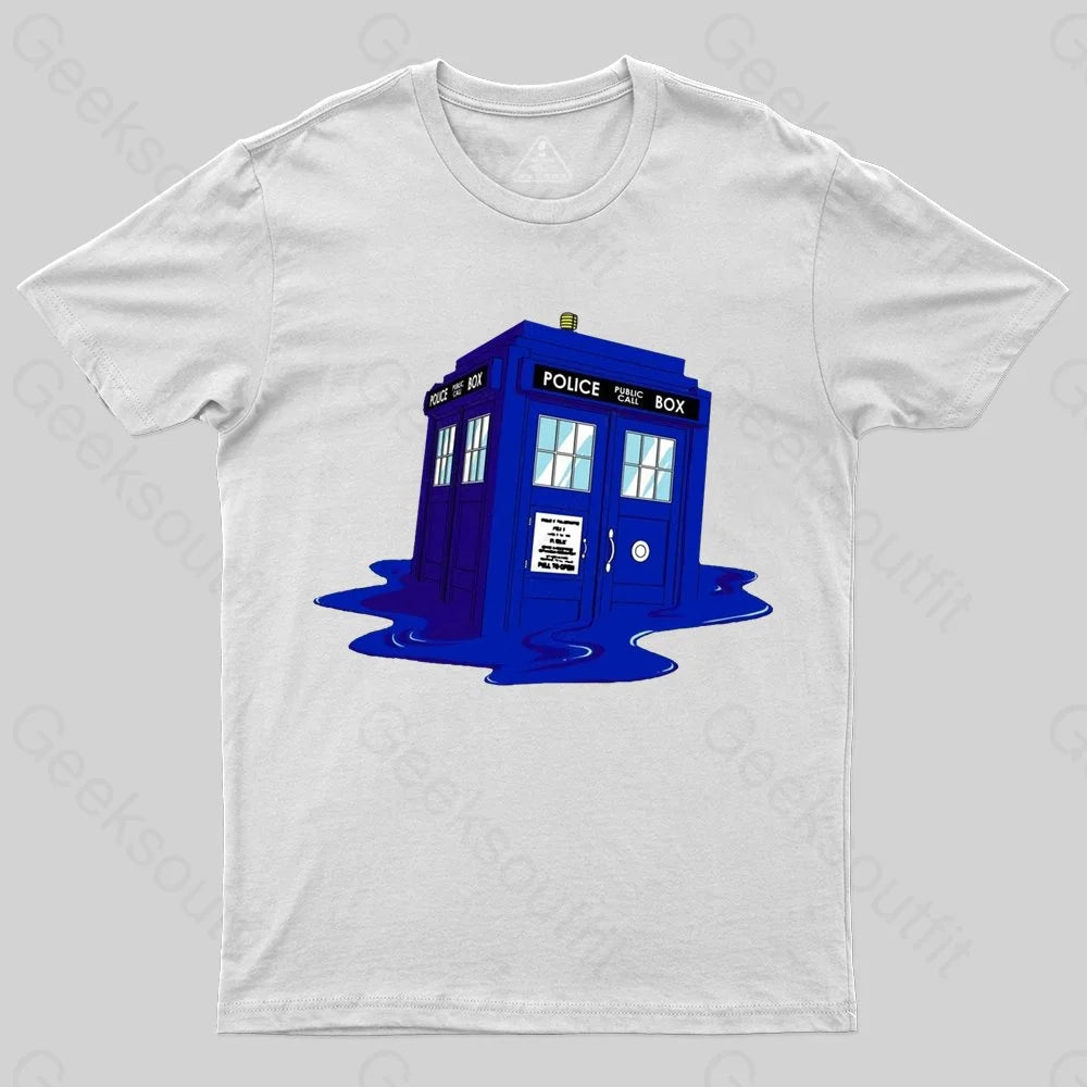 Melting Tardis T-shirt - Geeksoutfit