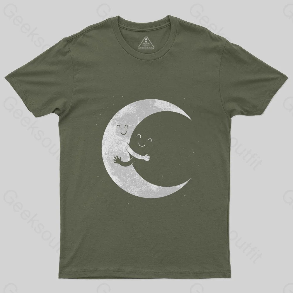 Moon Hug T-Shirt - Geeksoutfit